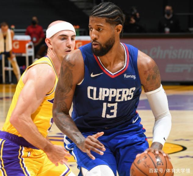 他攻击球员 他攻击球员