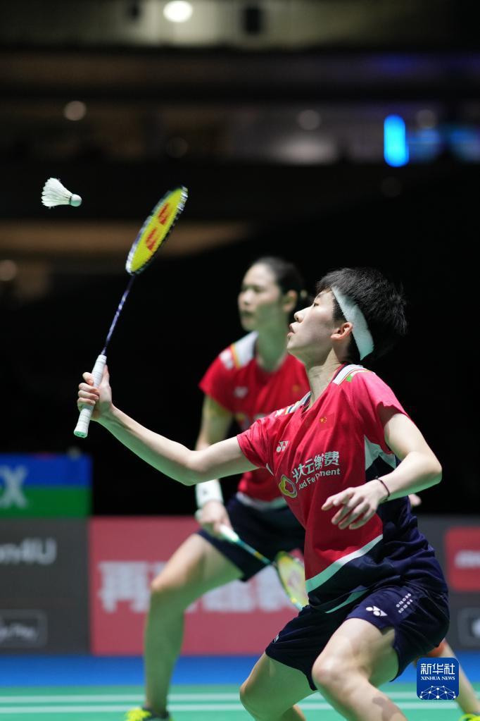 强调身体与 强调身体与