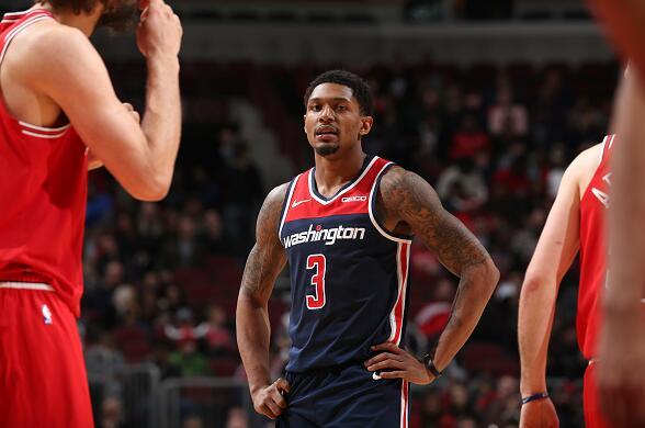 阿迪达斯 阿迪达斯