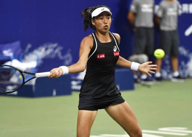 在客场比赛 在客场比赛