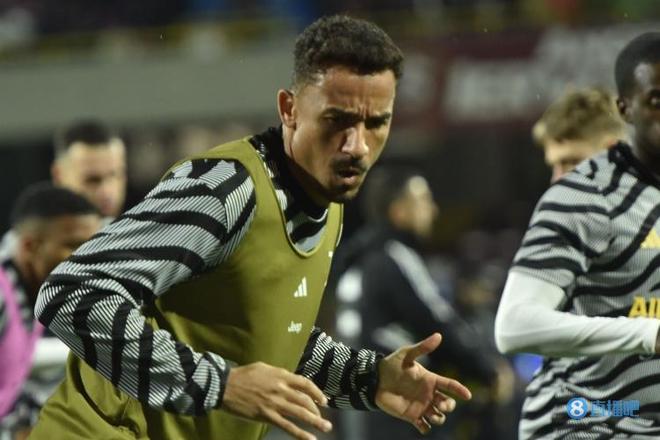 后点包抄的 后点包抄的