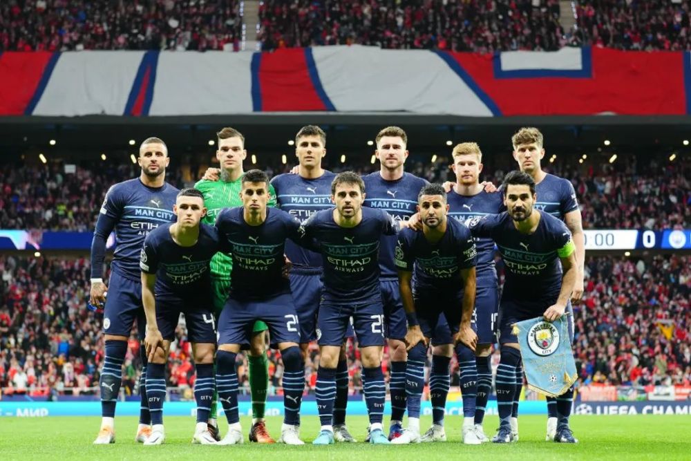 他回撤到中 他回撤到中